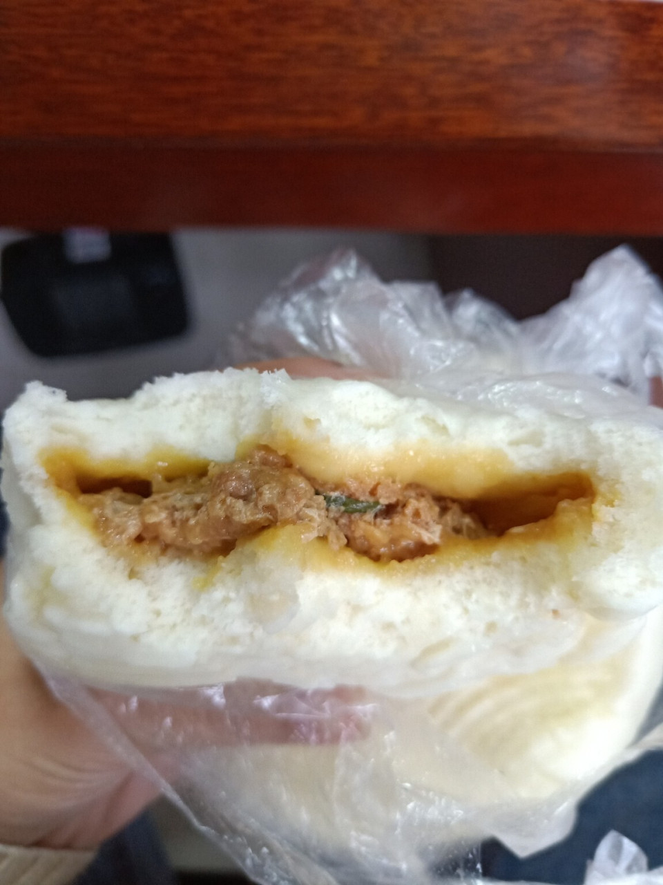 早餐两个大肉包算多么? 包子比较大,肉也多,吃两个作为早餐,算多吗?