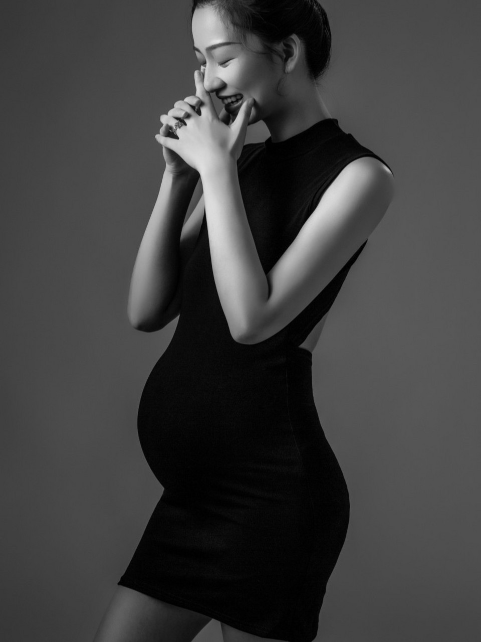 怀孕几个月拍孕妇照最好看 摆什么姿势最好 孕妇照何时拍?