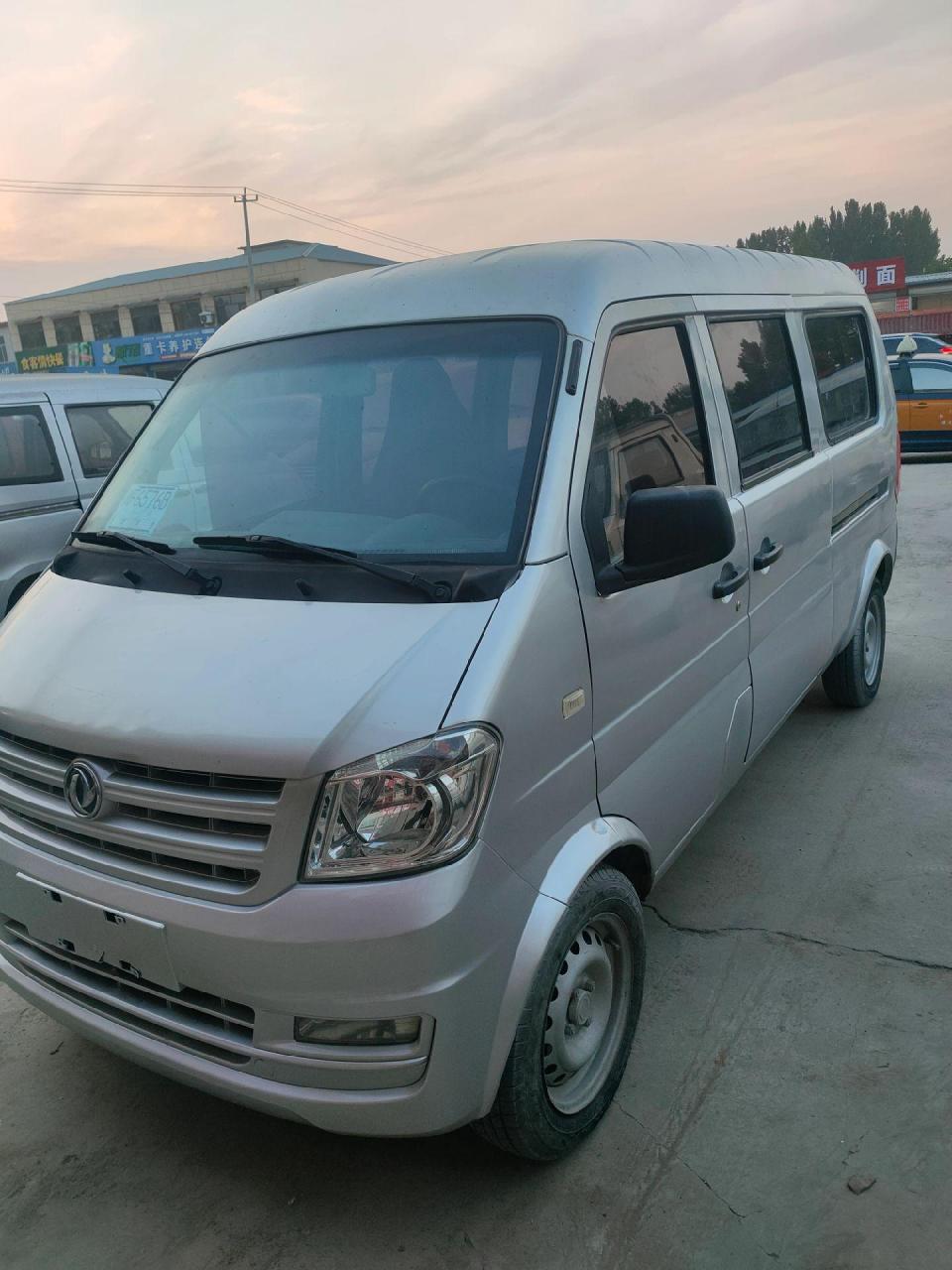 最新17东风小康k07s,5座,带中央空调,加长版,16v大发动机,带abs,拉人