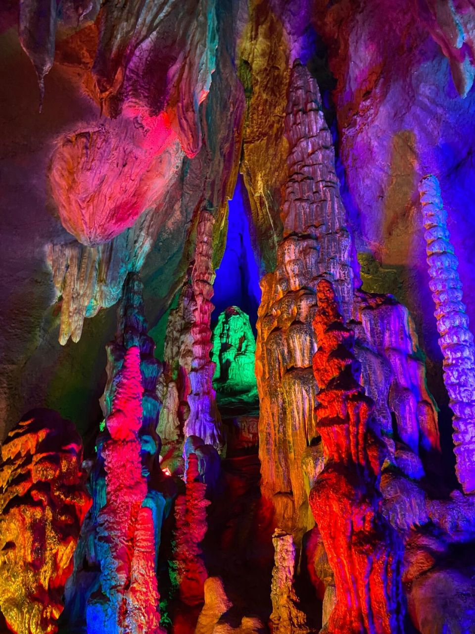 沂水大峡谷一日游 风吹又日晒 自由又自在 顶着40度的高温 带着我家