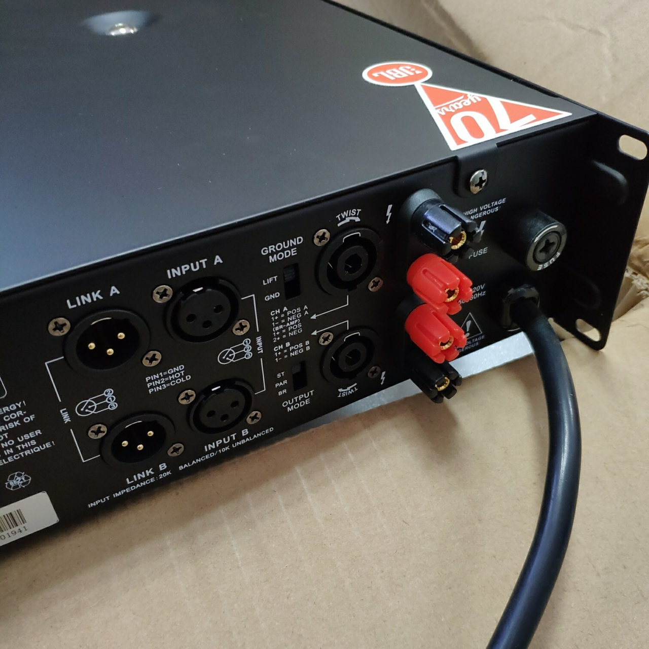 jbl x8纯后级功放介绍 jbl x8 双声道800w卡拉ok娱乐功放 优化布局尽