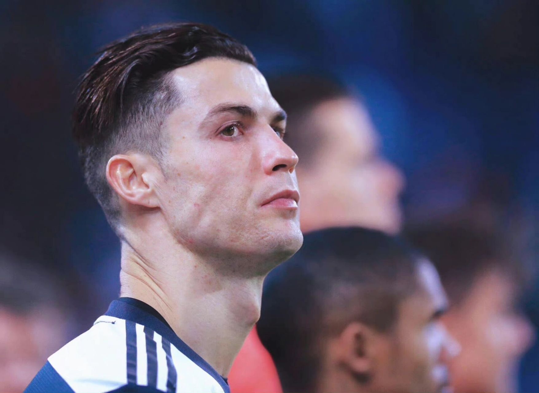 尤文时期的c罗长发 都说尤文时期的c罗长发最帅,这组图我比较喜欢.