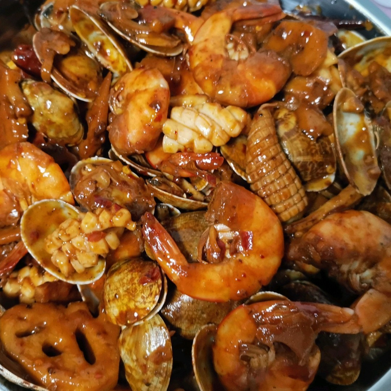 海鲜大杂烩 海鲜大杂烩 做法: 1.
