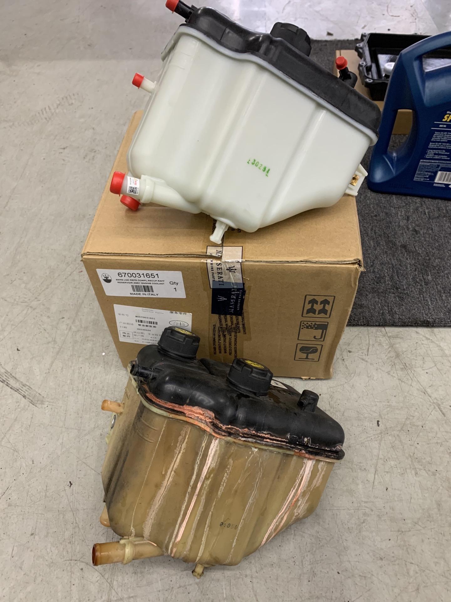 汽车的副水箱(有时也称为副水壶)是冷却系统中的一个重要组成部分