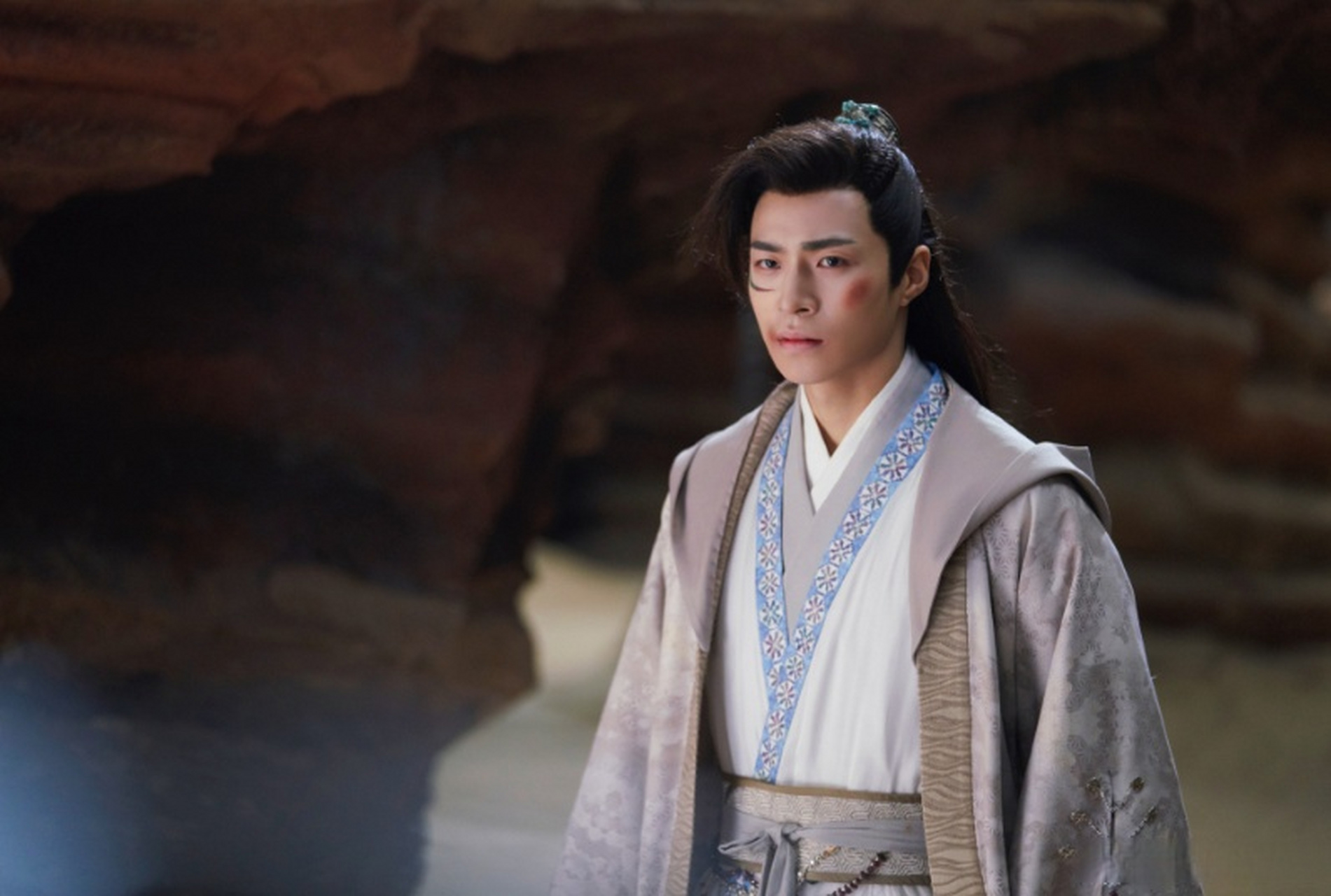 《长月烬明》开播 李家豪饰演月影卫首领"廿白羽"  4月6日,由獭獭文化