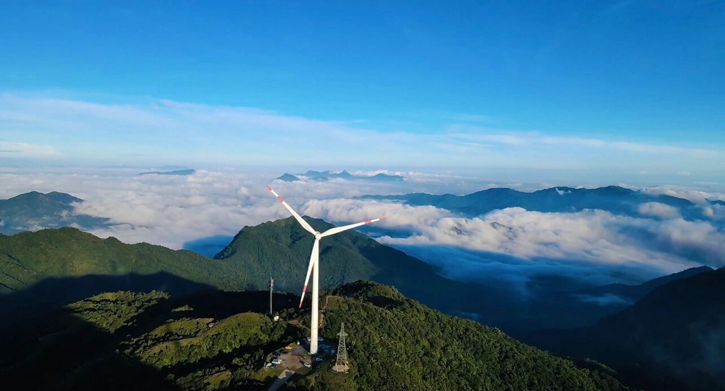 罗定风车山攻略 日出的日出 凌晨三点半左右到达 四点左右工作人员就