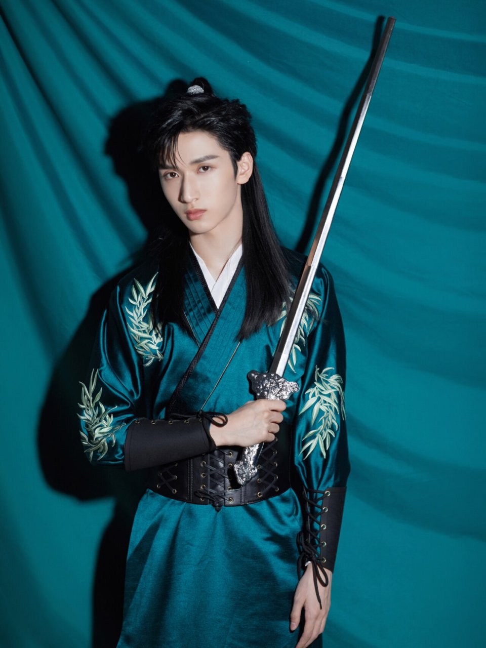 没想到给严浩翔拍的国风写真我会这么喜欢!