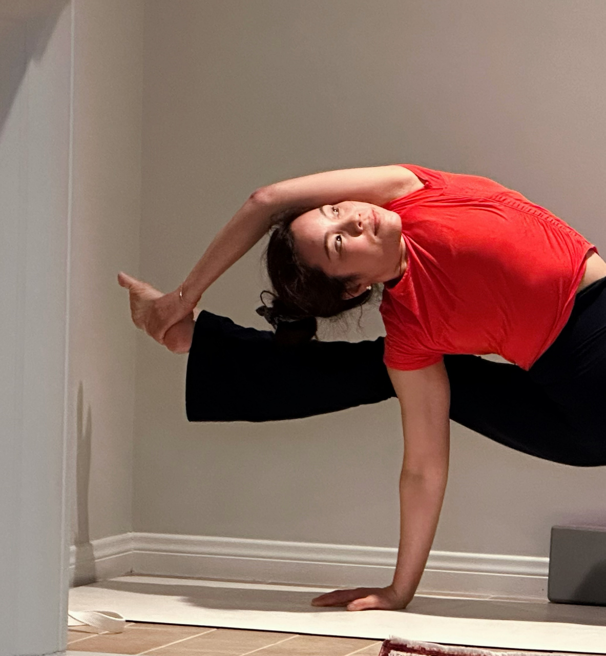 五行经络瑜伽创始人杨淇 杨淇- 成长是一辈子的 成功是一阵子的 一