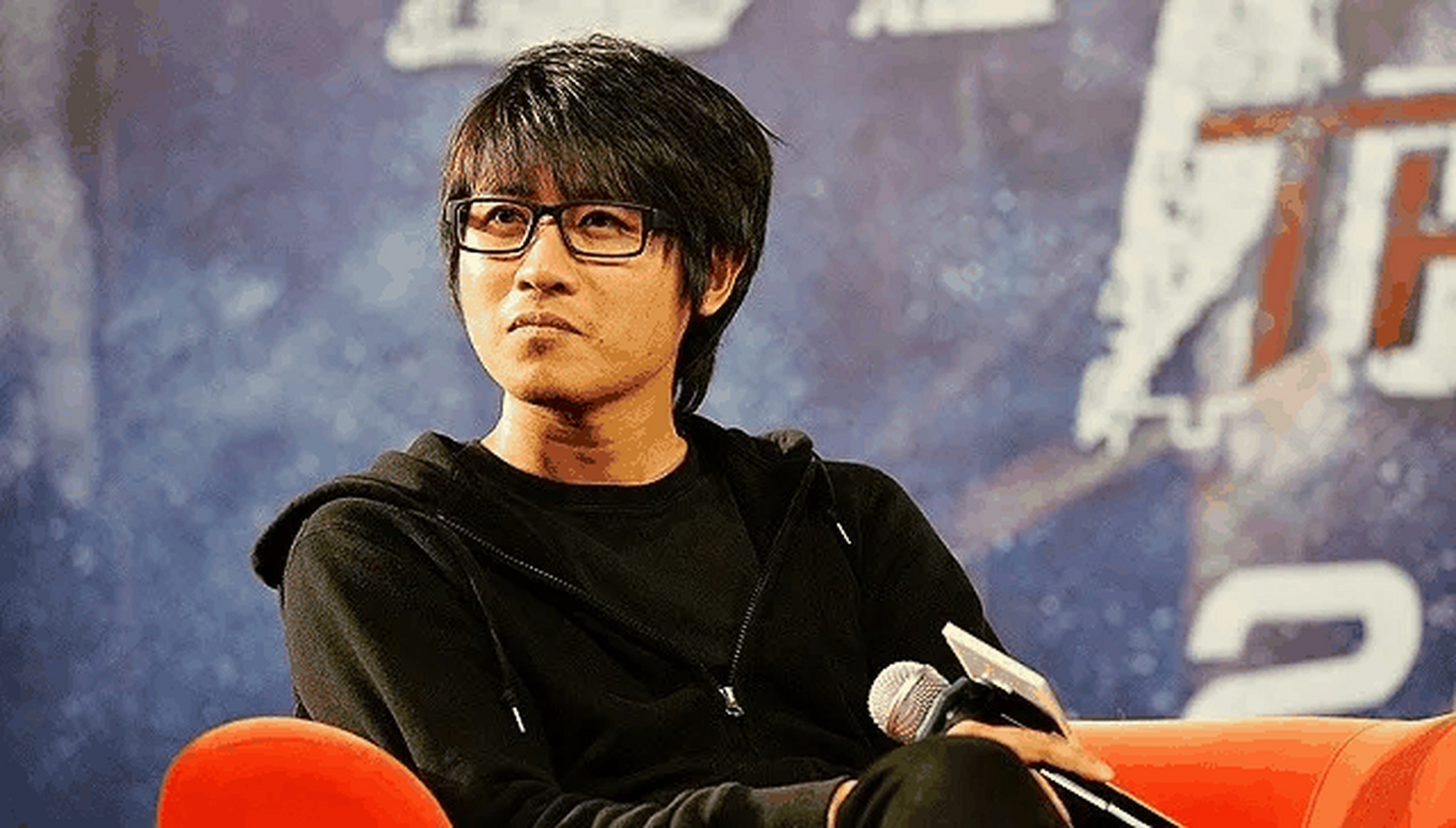 相较之下,韩寒导演了电影《四海》,赚取了六千万.