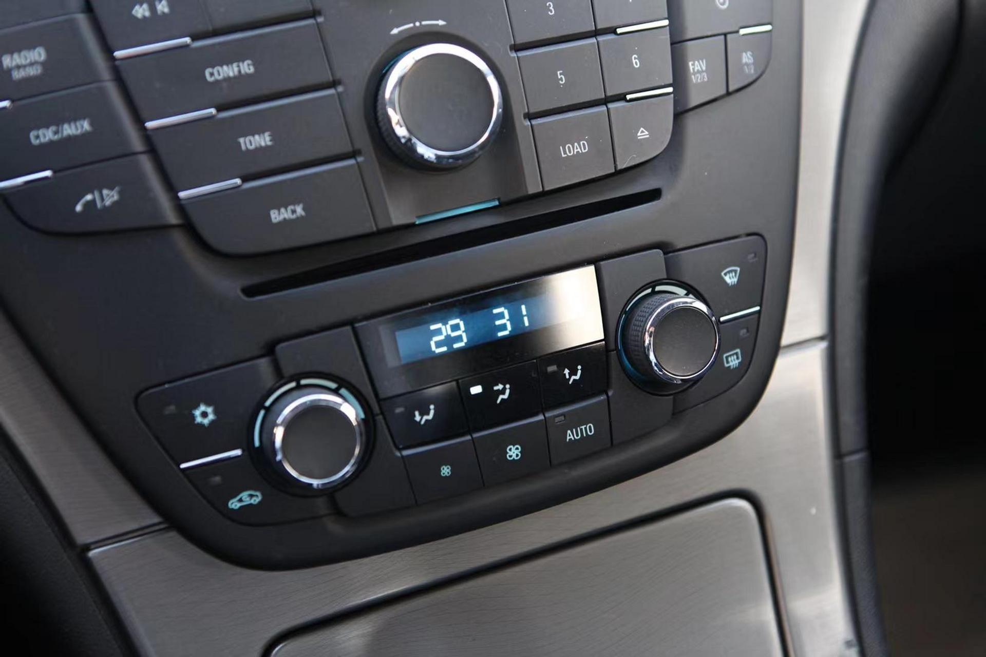 6t手动挡.新到店2010年04月别克君威 2010款1.