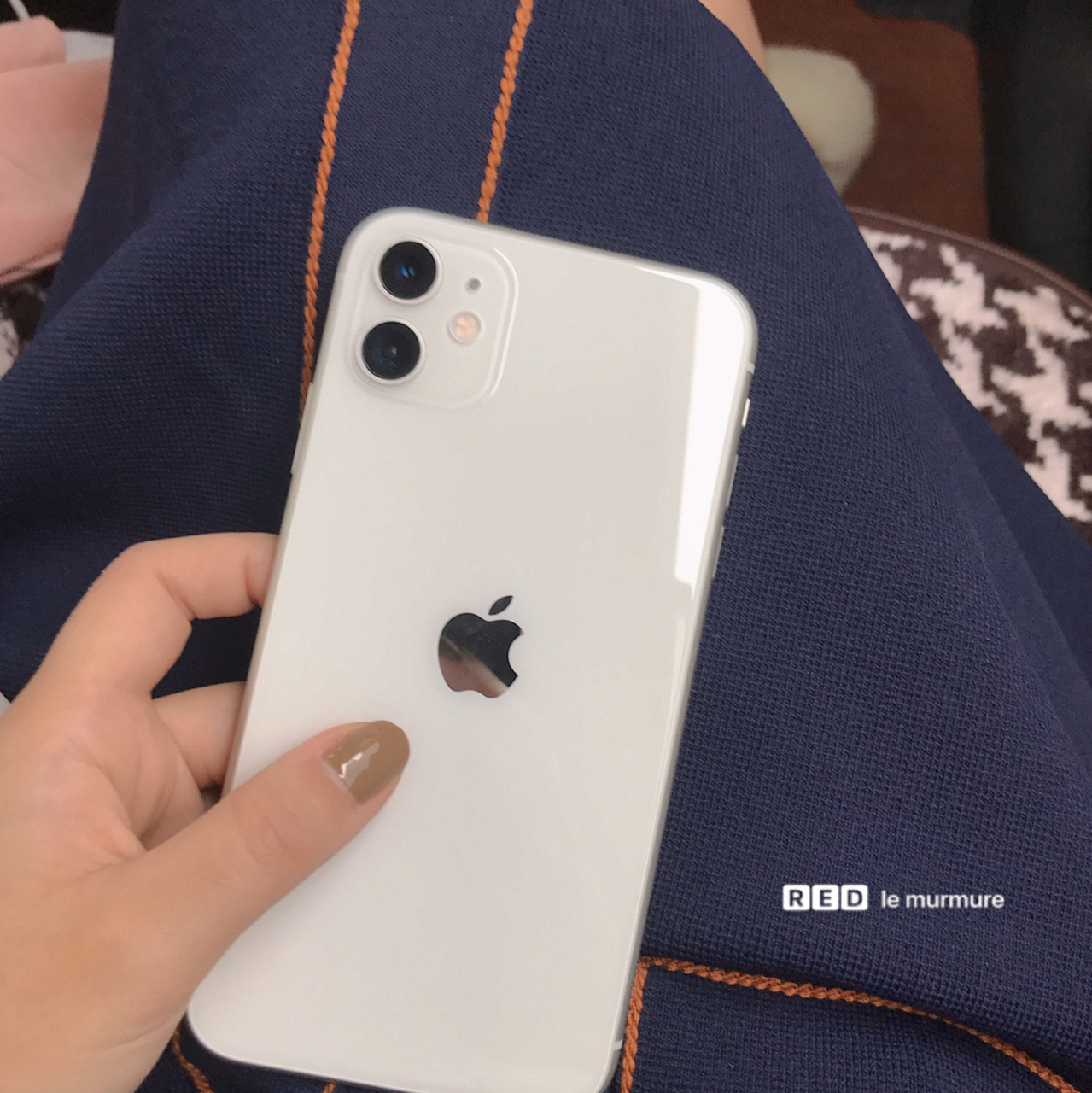 7 因为最近坏掉了 就趁着昨天买啦新手机 白色128g 💰5999 杭州苹果