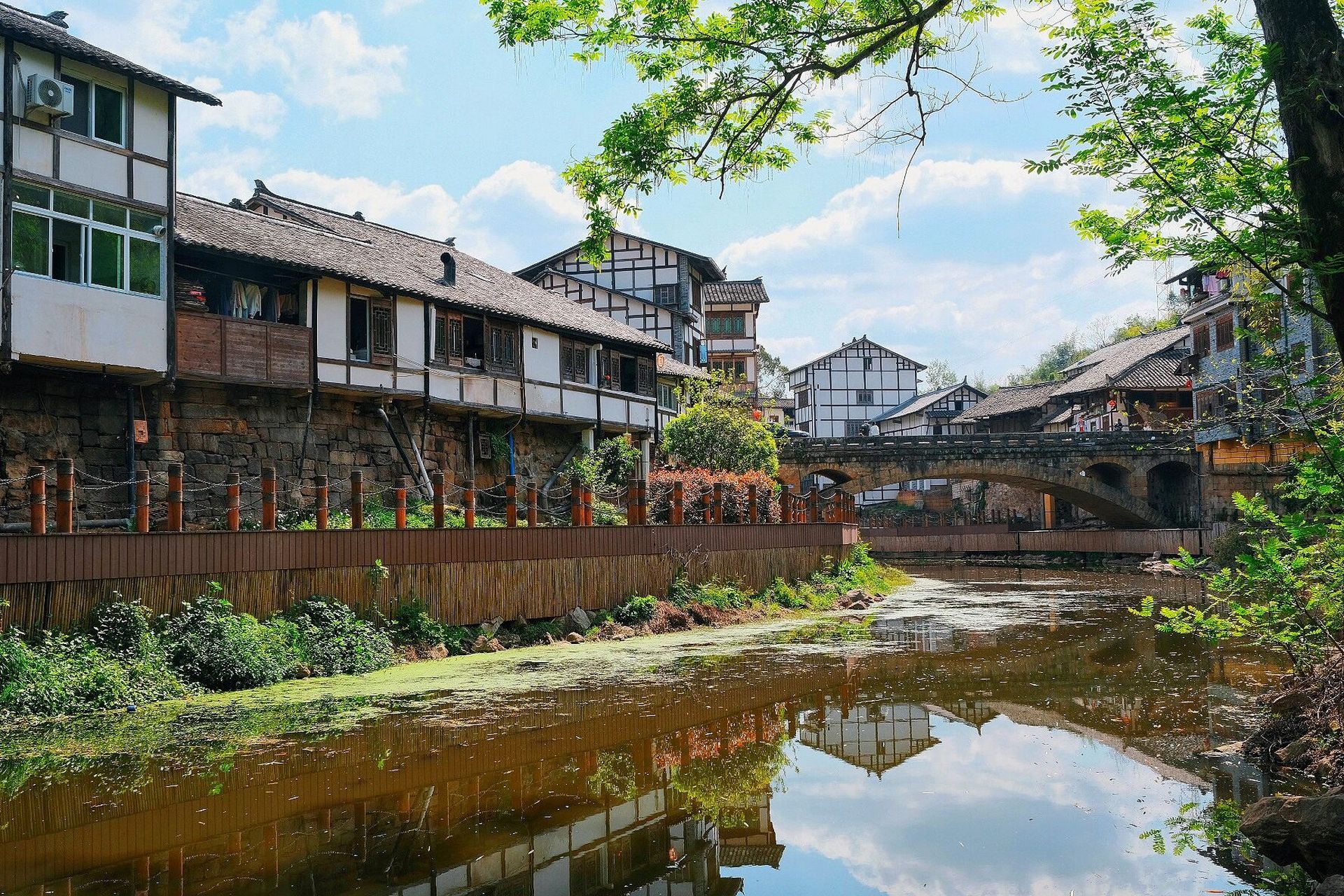 一人一镇之 资中罗泉古镇 罗泉镇,位于四川省内江市资中县城北约50