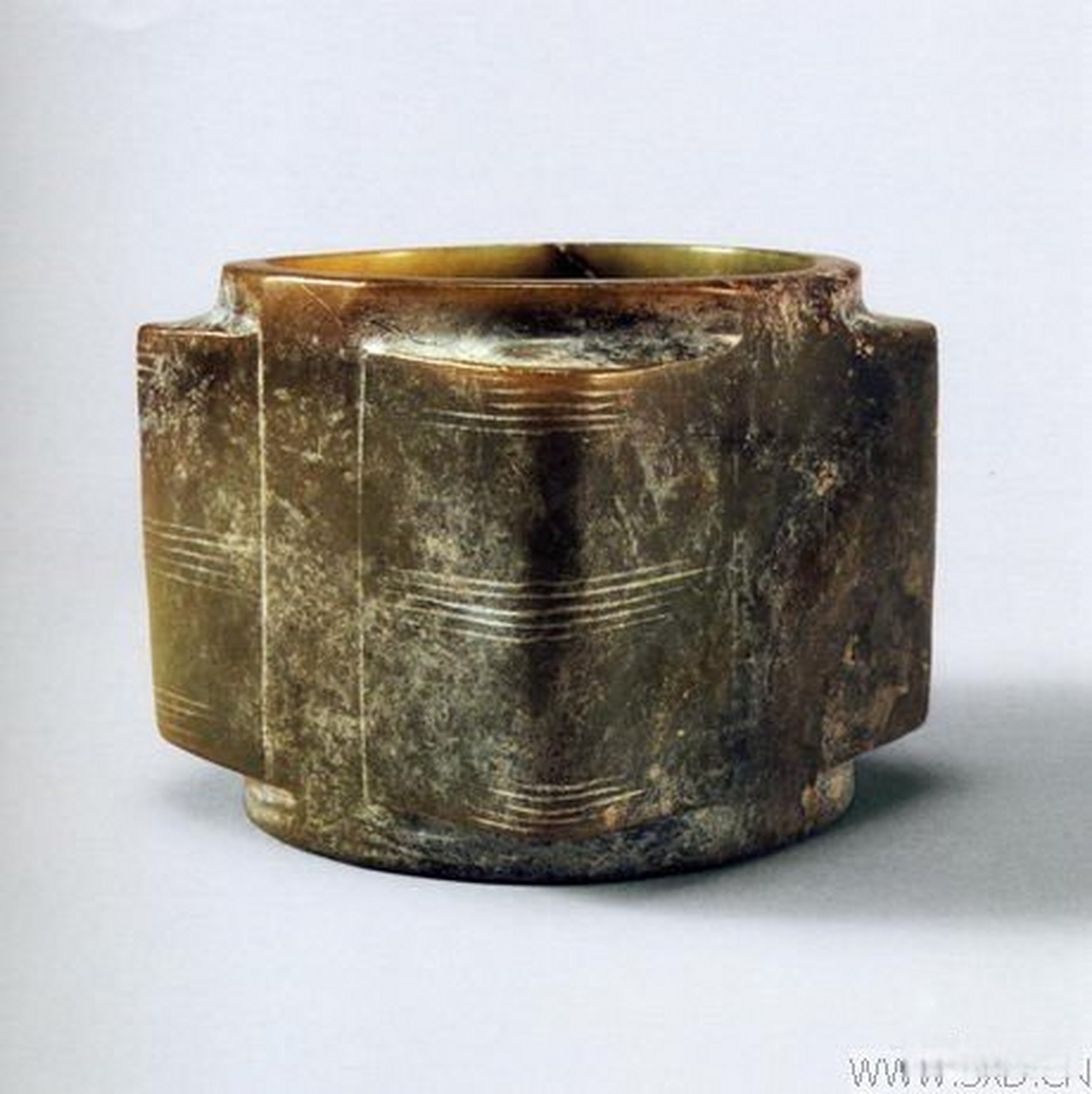 不排除是经过中原王朝的多次转移,才到了金沙遗址.就像以前过年收到
