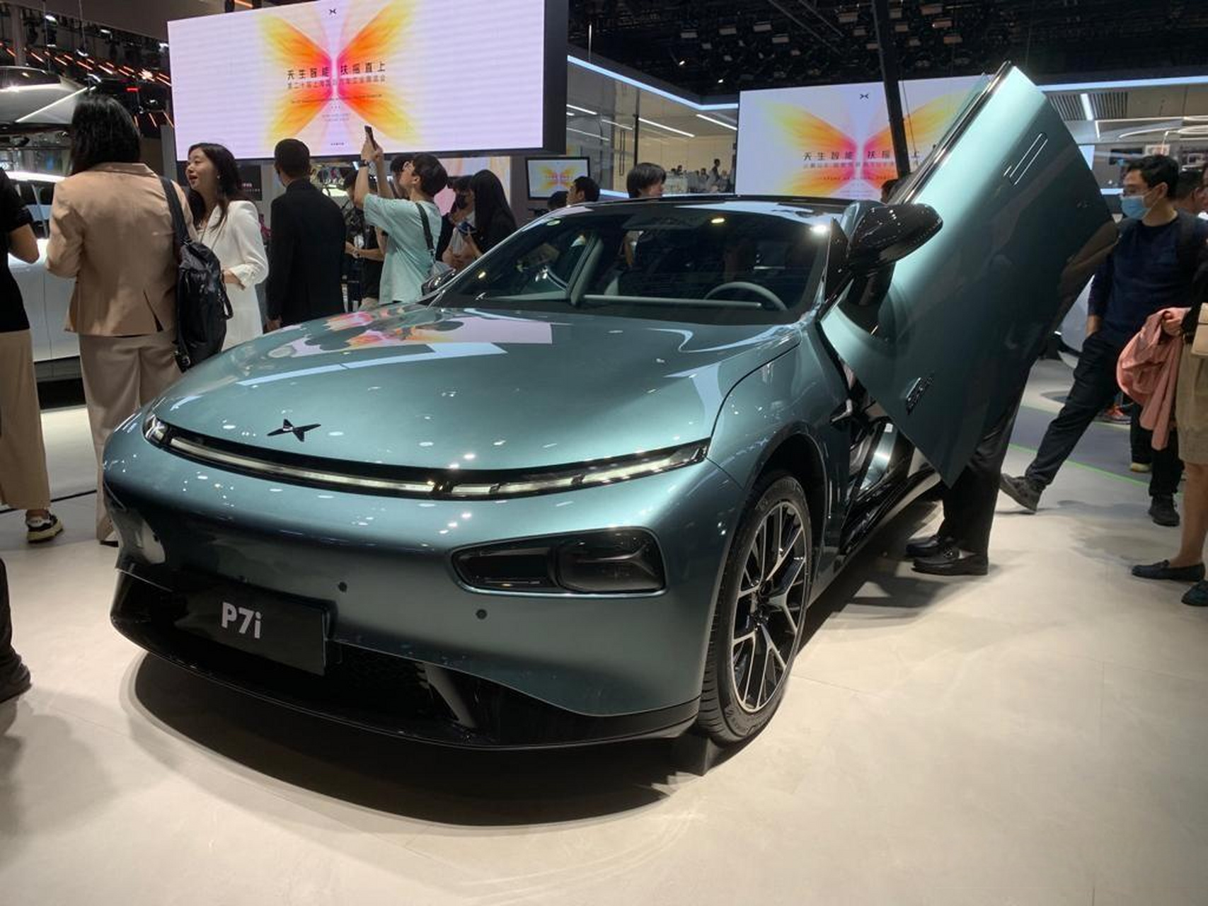 2023上海国际车展 小鹏汽车 小鹏p7i是一款纯电动车型,由小鹏汽车生产