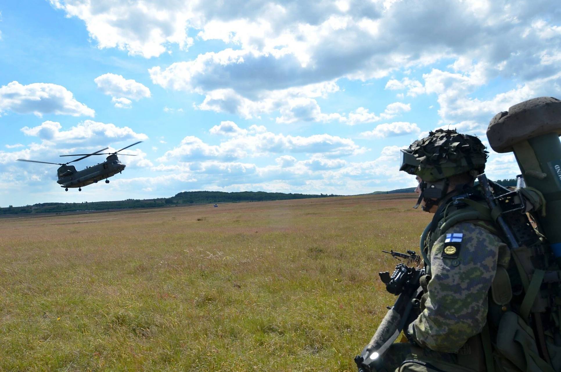 芬兰军服迷彩甚合我意 当然这个完全就个人喜好,比如迷彩花色的排列和