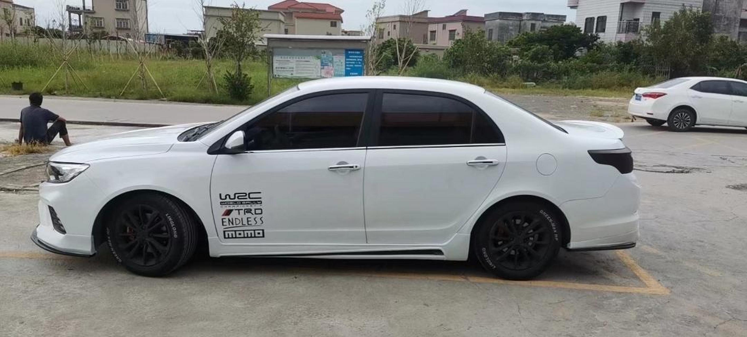 20款吉利远景专用小包围套件.