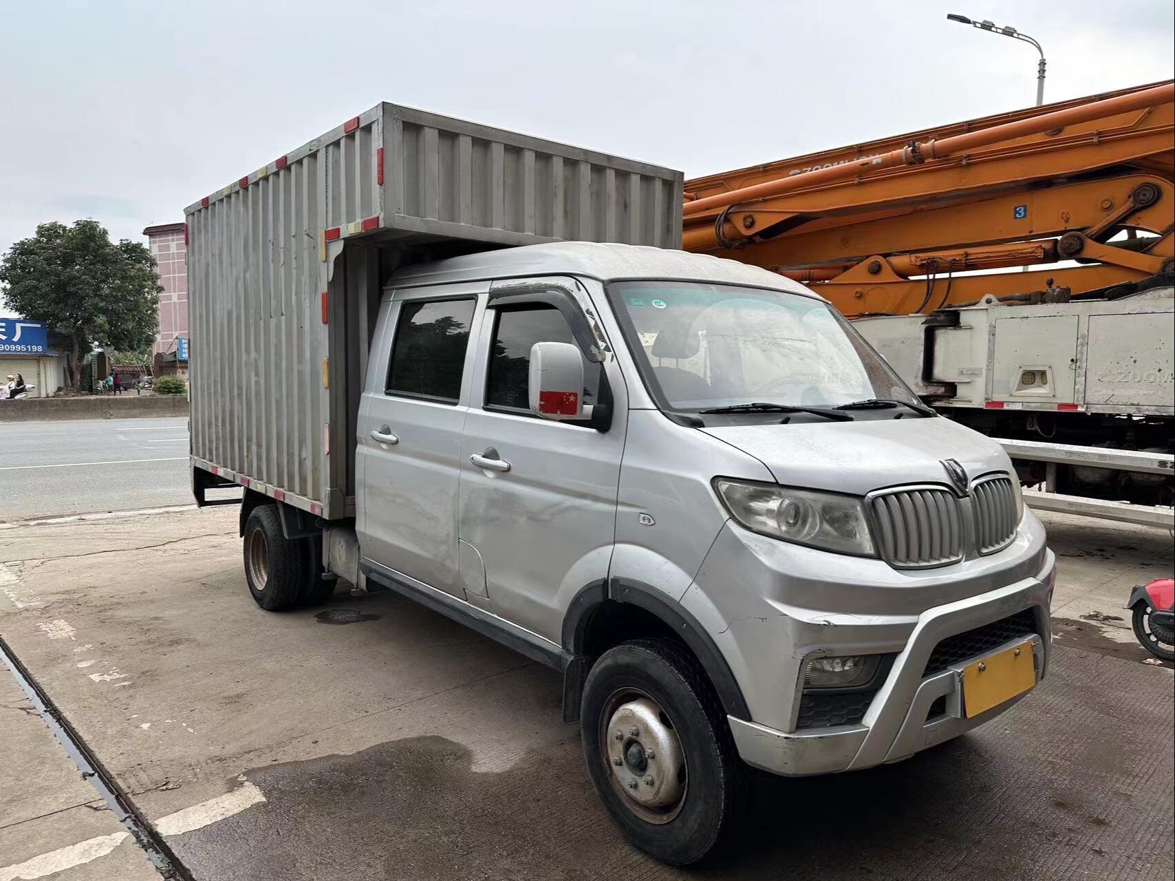 18年金杯双排双后轮厢式货车,1.