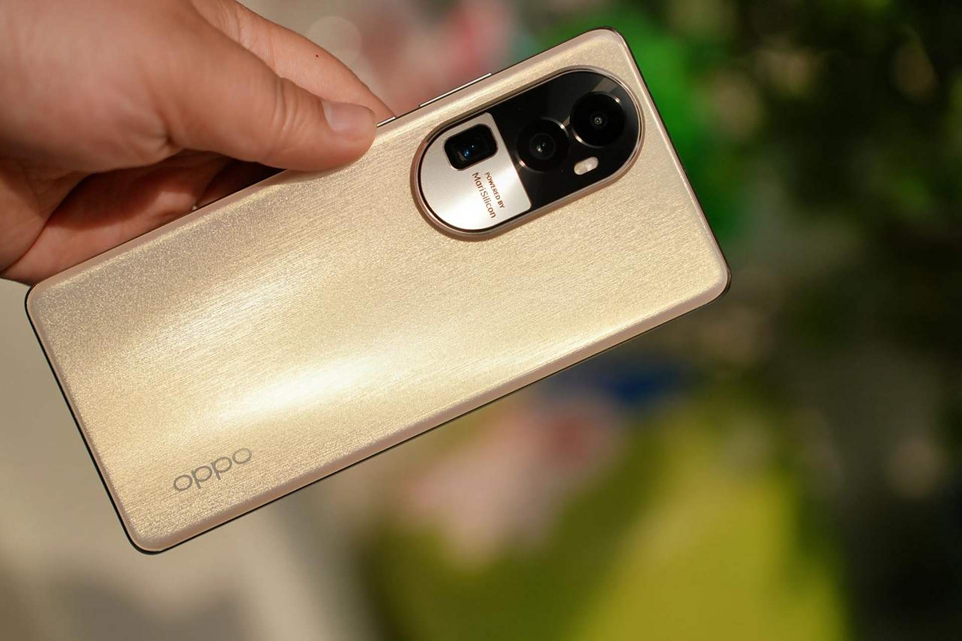 没想到oppo reno10pro 居然把老大哥find x6的主打功能全下放了,这让