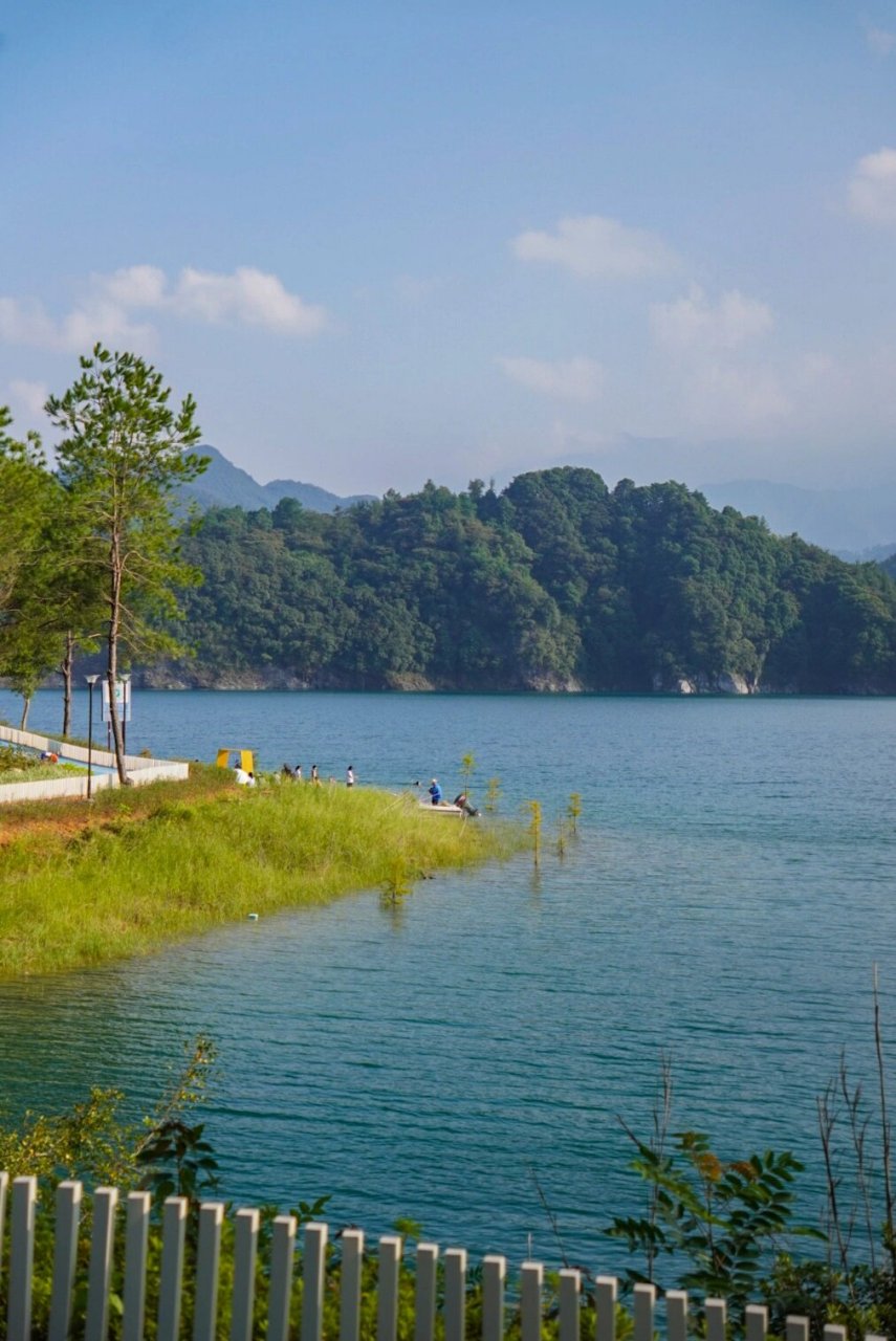 98高山之中的深蓝 | 韶关乳源南水湖 多年前学车路过一抹蓝色,念念