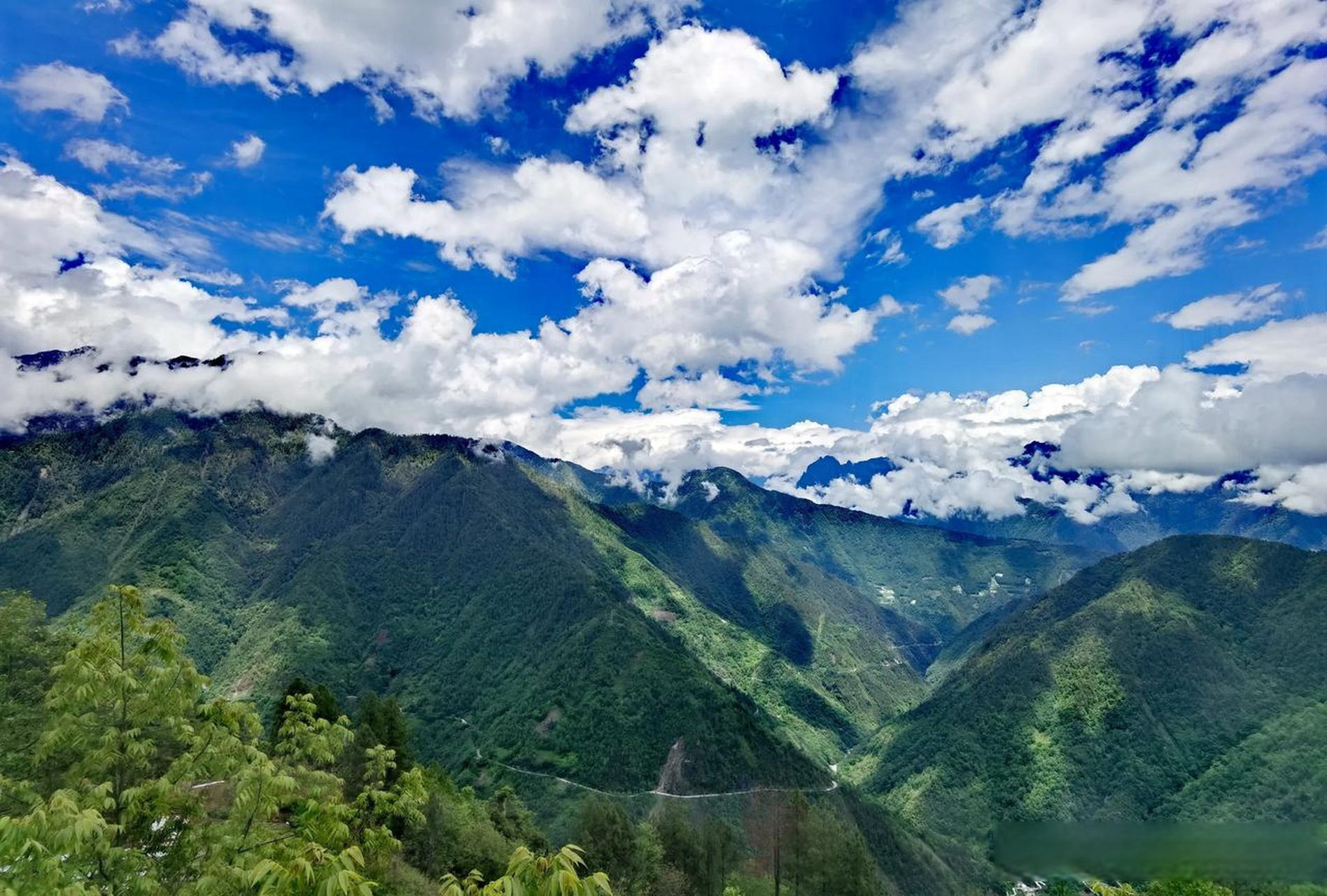 独龙江公路限时通行呢,从2023年5月10日到2024年3月,整整十个月的时间