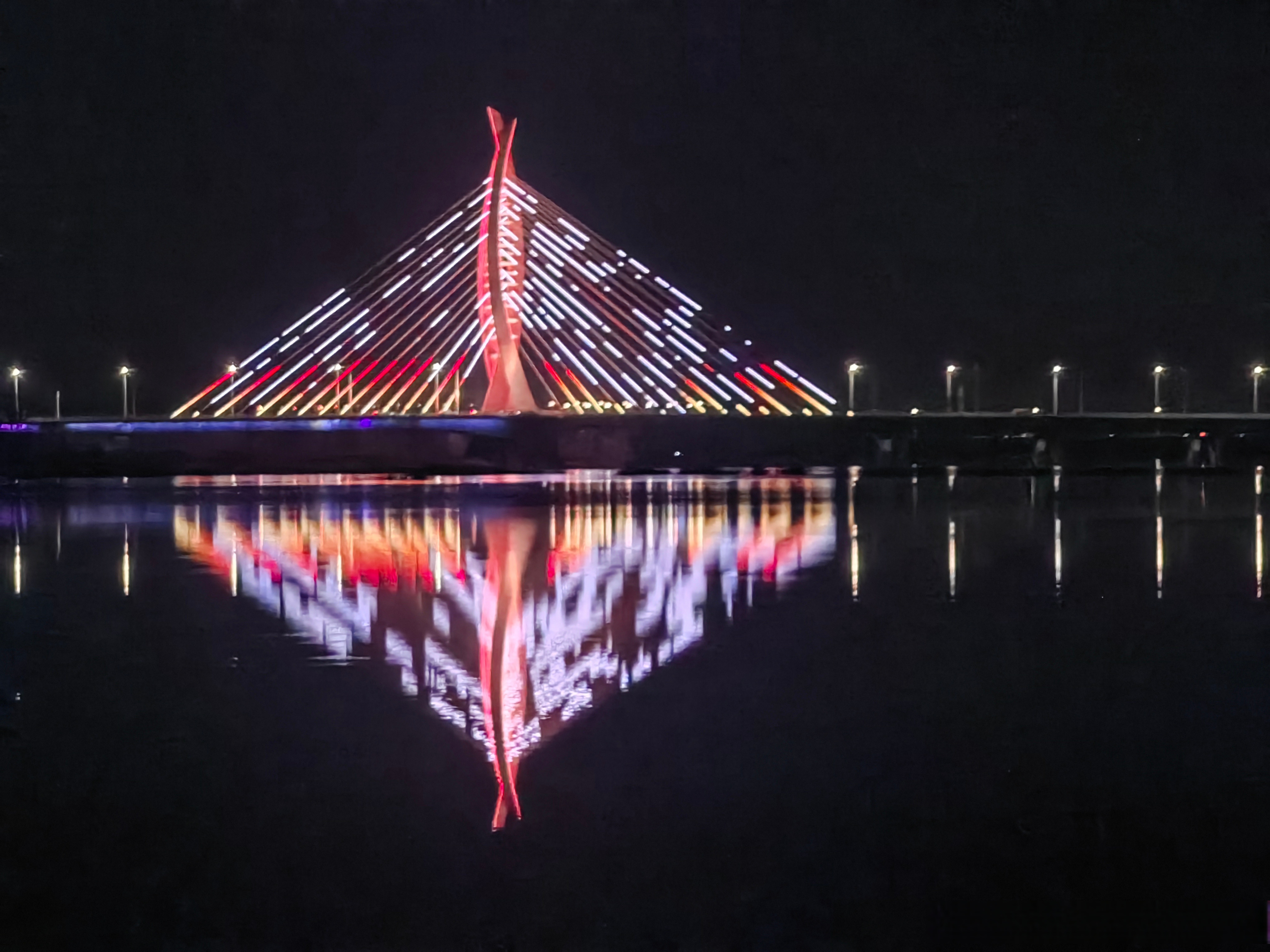 12月31日,星期二,农历腊月初一