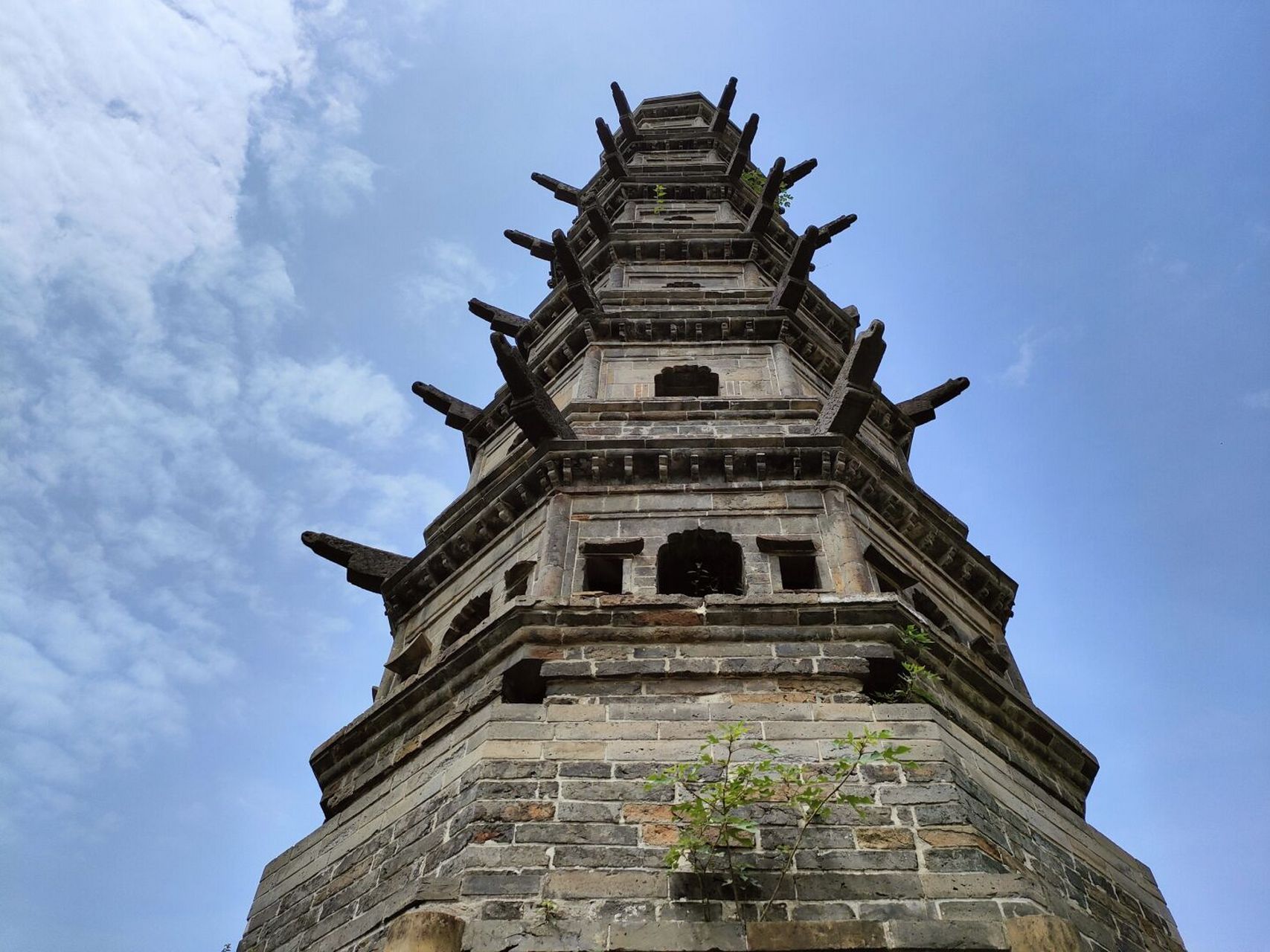 方山这个斜塔有点东西