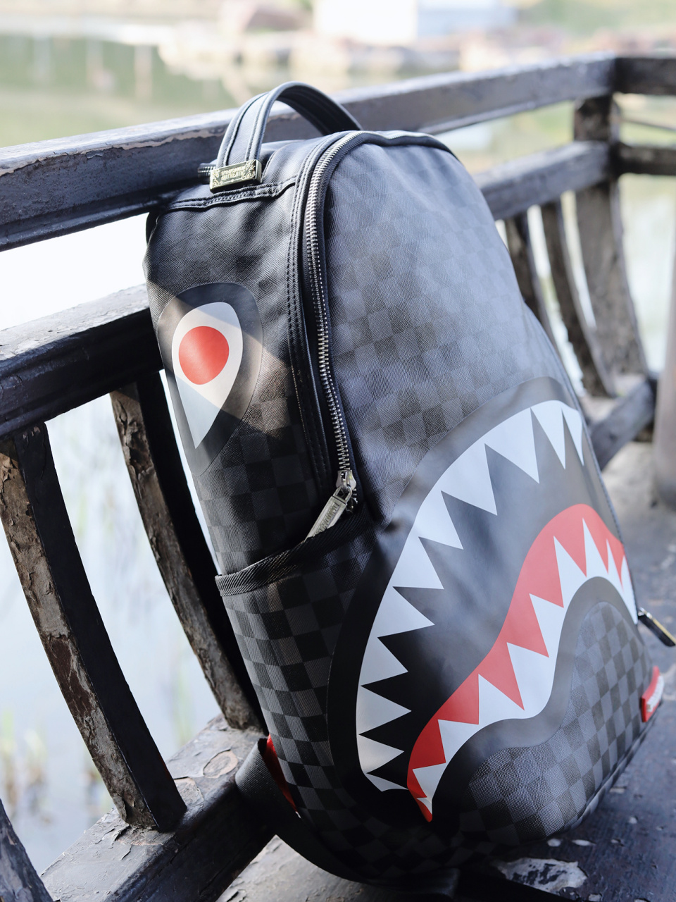 又可爱又酷的鲨鱼包!