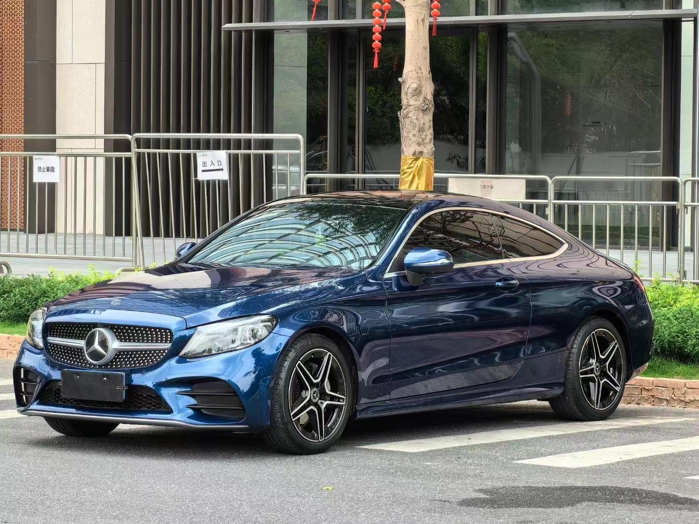 21款奔驰c260双门轿跑,一手2万多公里实表,原版原漆,0出险,原厂选配