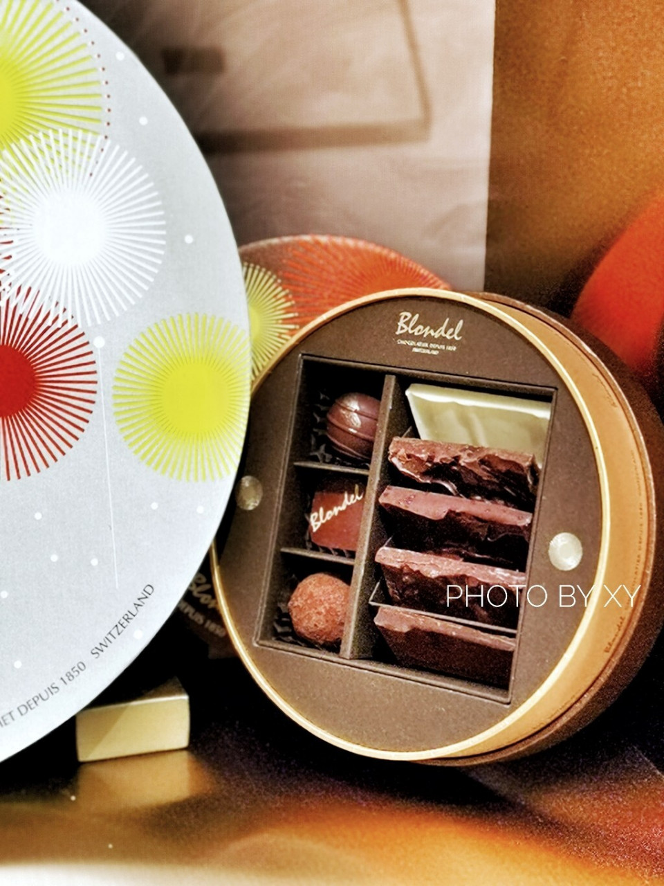 赫本也爱的"锤"出来的瑞士手工巧克力 这个有着170年历史的瑞士手工