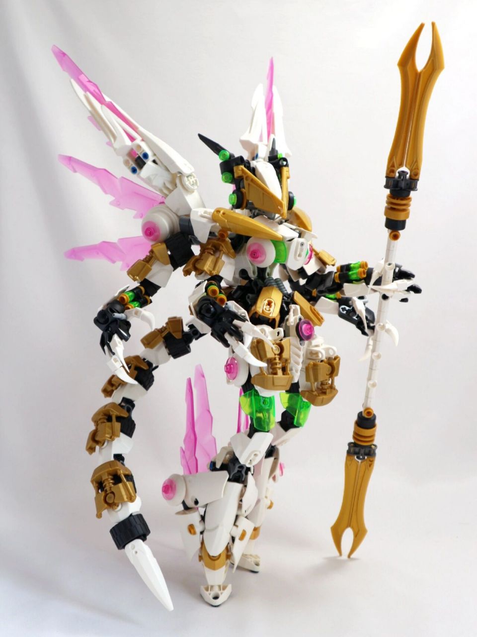 ibk大神的光属性的乐高机娘 大家好~今天大家带来的是ibk大神的机娘mo