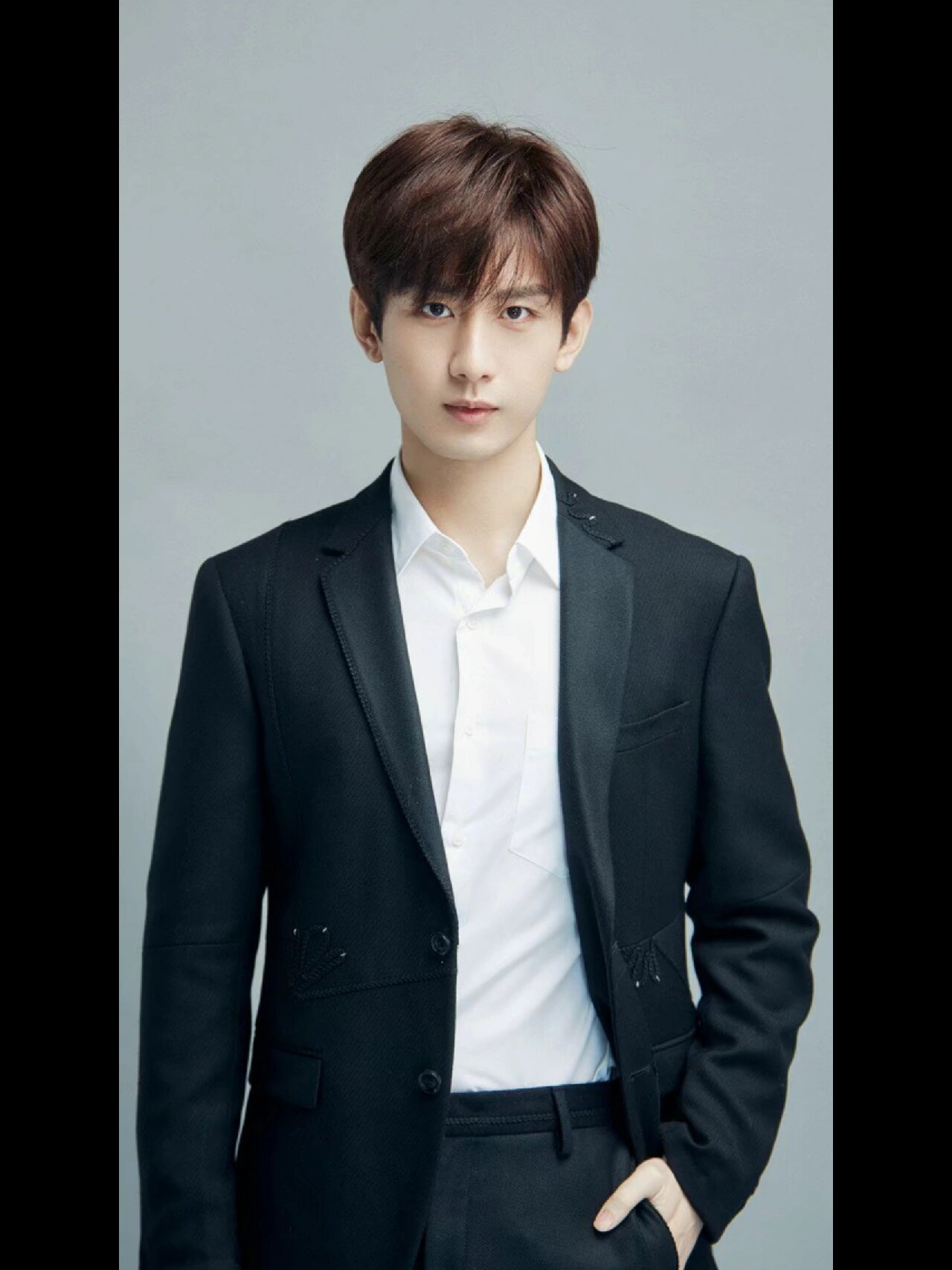 97979797成毅97979797 82成毅,男,(原名傅诗淇)