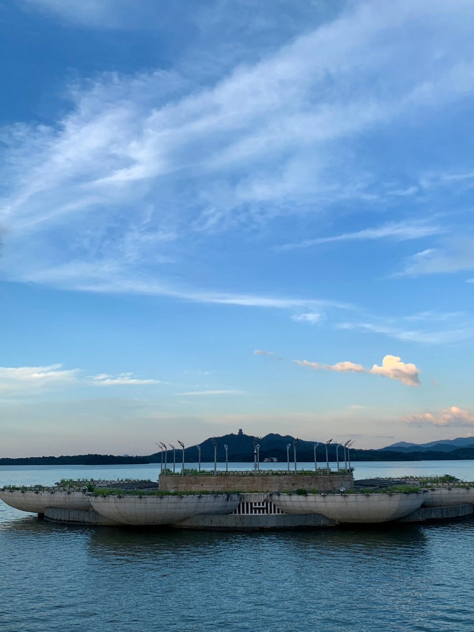 池州平天湖莲花台拍照超级出片 99详细地址: 池州市贵池区平天湖