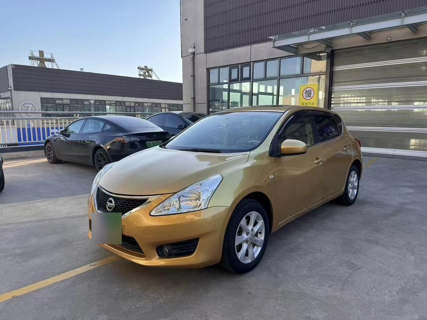 13年13款尼桑骐达酷咖版,一键启动,自动恒温空调,安全行驶11万公里