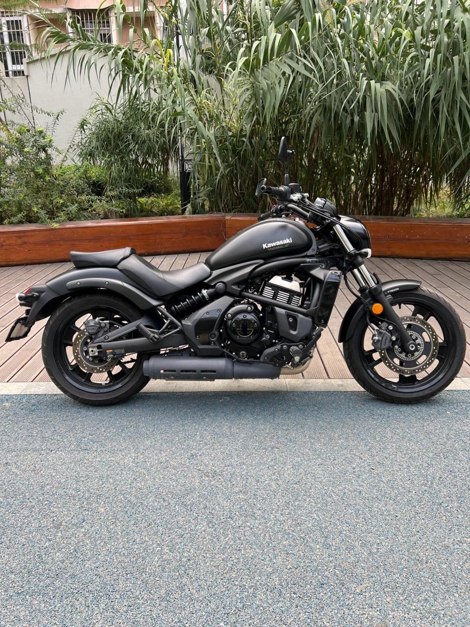 川崎小火神650 20年10月落户 公里数11000 车况完美