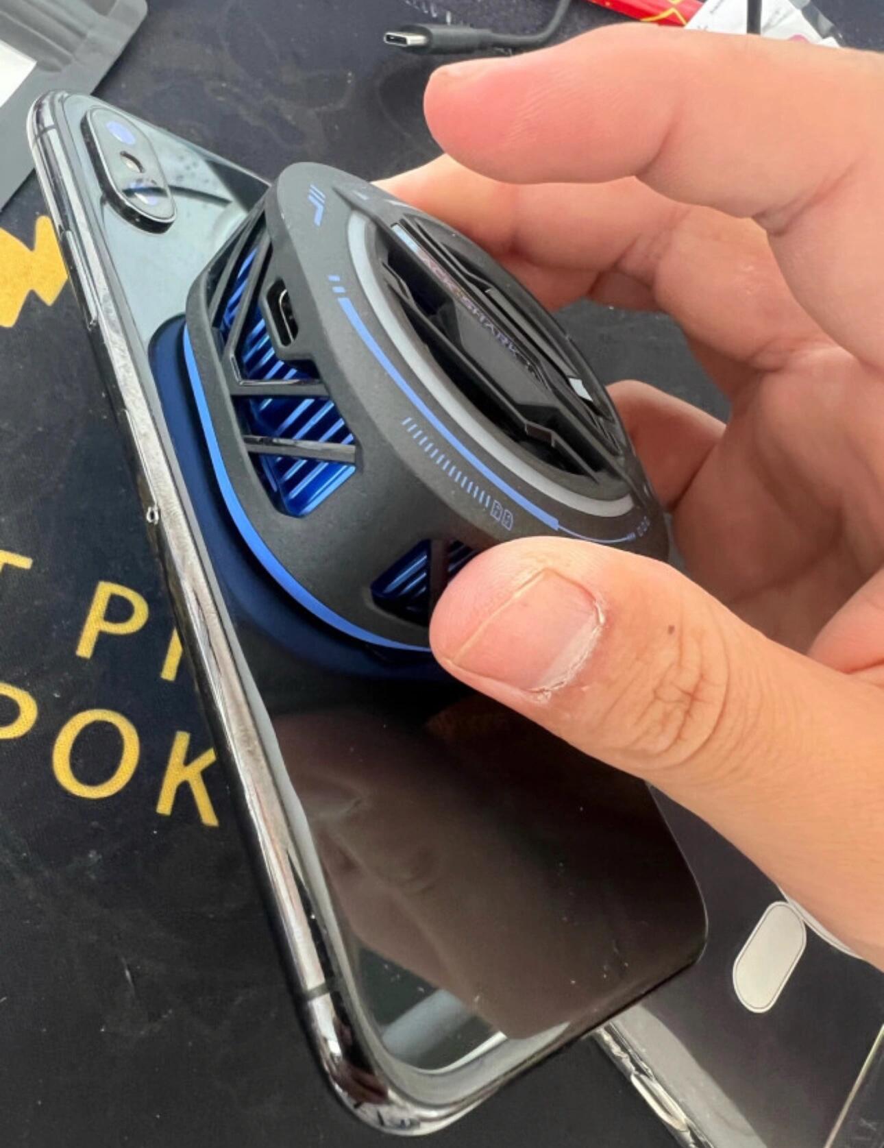 黑鲨磁吸散热器3pro