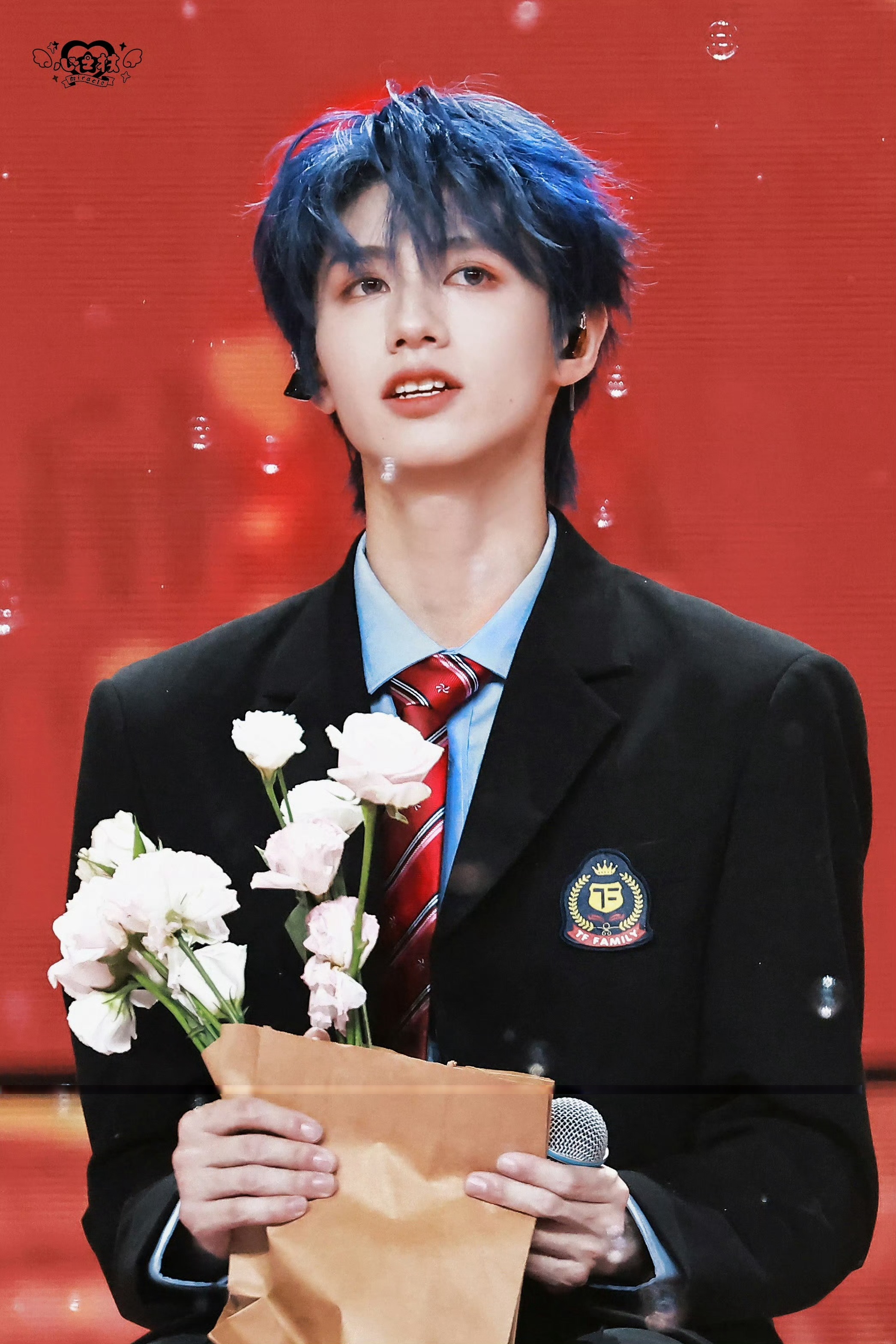 成长总在一瞬间悄然来临,祝top登陆少年