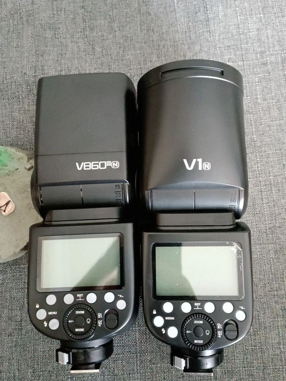 神牛v1与860三代选哪个好?