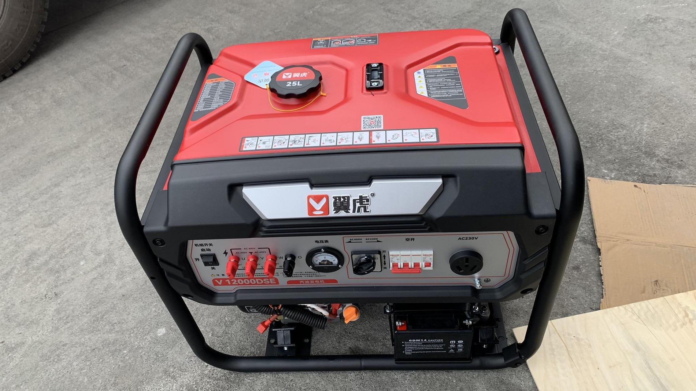 翼虎10千瓦汽油发电机,看细节,慢慢的真实感