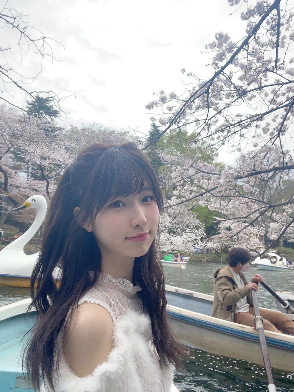 井之头公园樱花太太美啦! 下雨之前还有半个晴天赶紧去划船赏花了 本