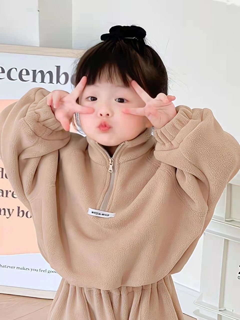 壁纸|超可爱萌娃 萌到炸 快来领取吧 需要原图私|记得备注自己要那张