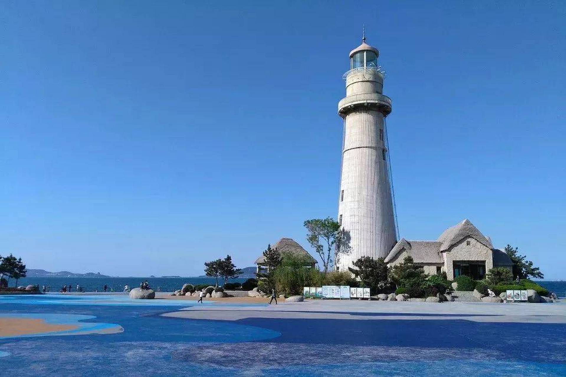 威海悦海公园灯塔 020202灯塔,是一种极具象征意义的建筑物.