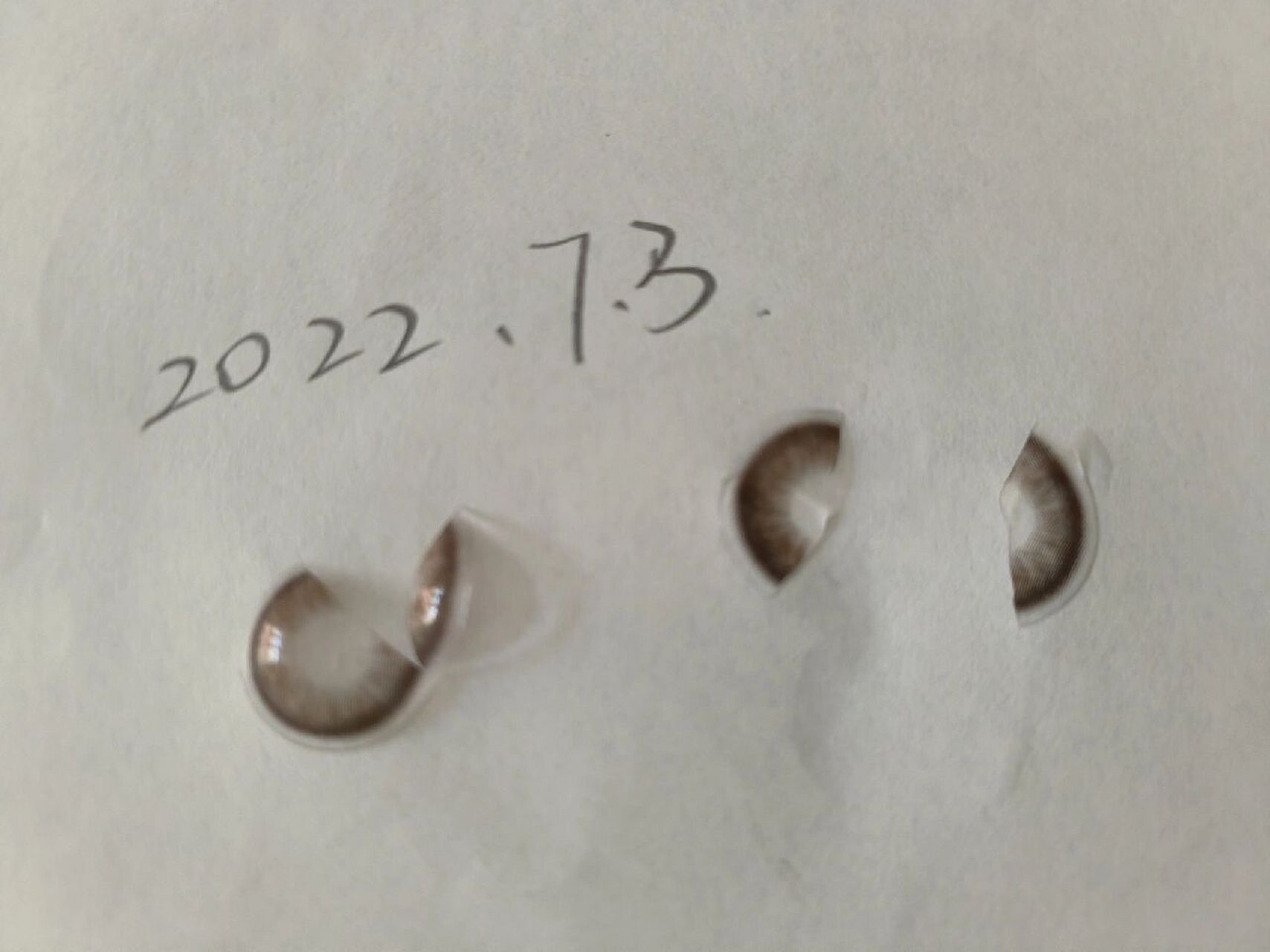 手撕美瞳感觉真的好神奇