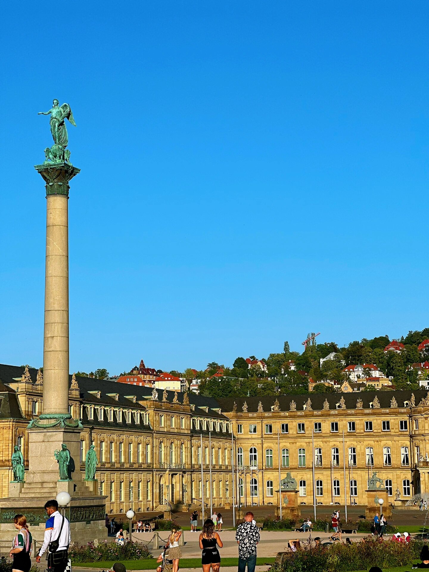 斯图加特stuttgart 在去慕尼黑的路上途径斯图加特,在市区逛了几个