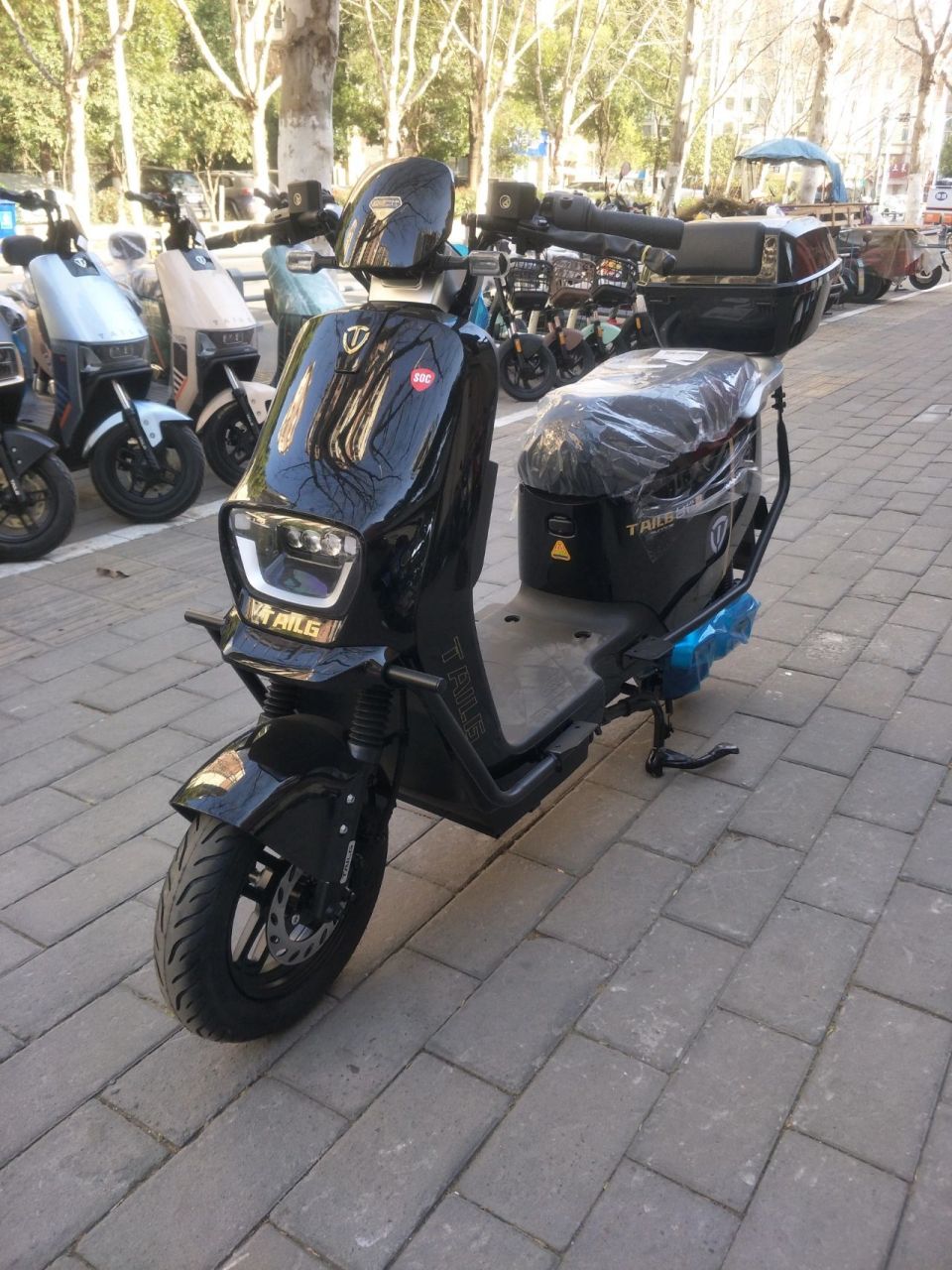 台铃星途超能二代 新国标电动自行车,不需要驾照,升级电机更有动力,尾