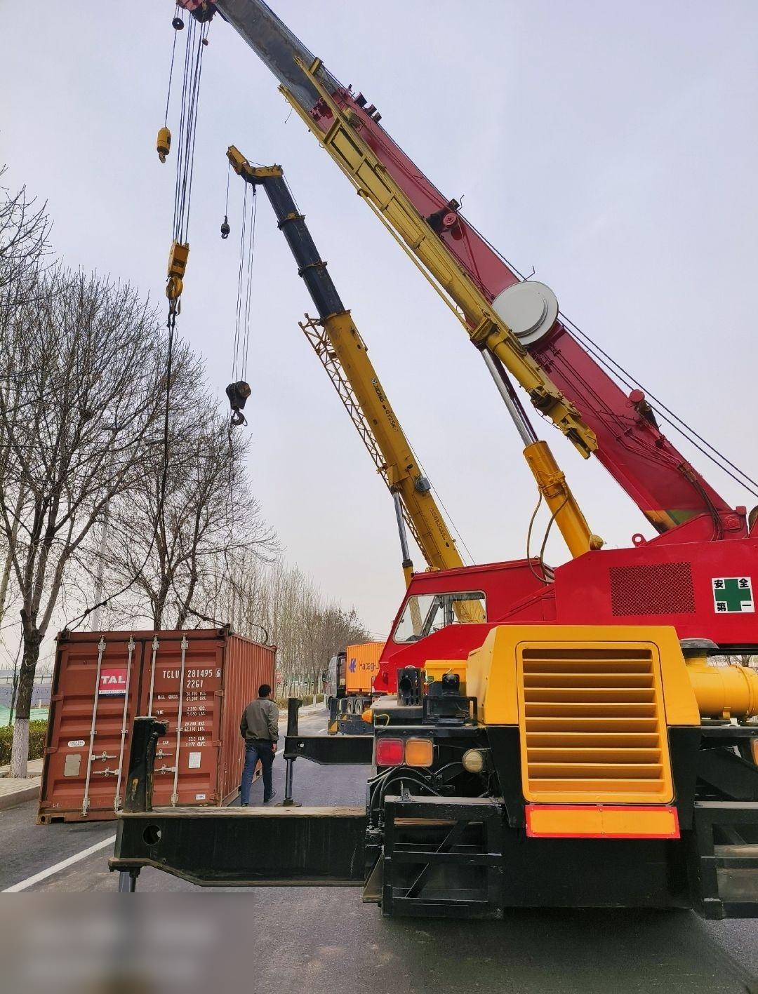 日本加藤25吨越野吊车,4节臂 车况好无事故,正常工作使用,18万开始