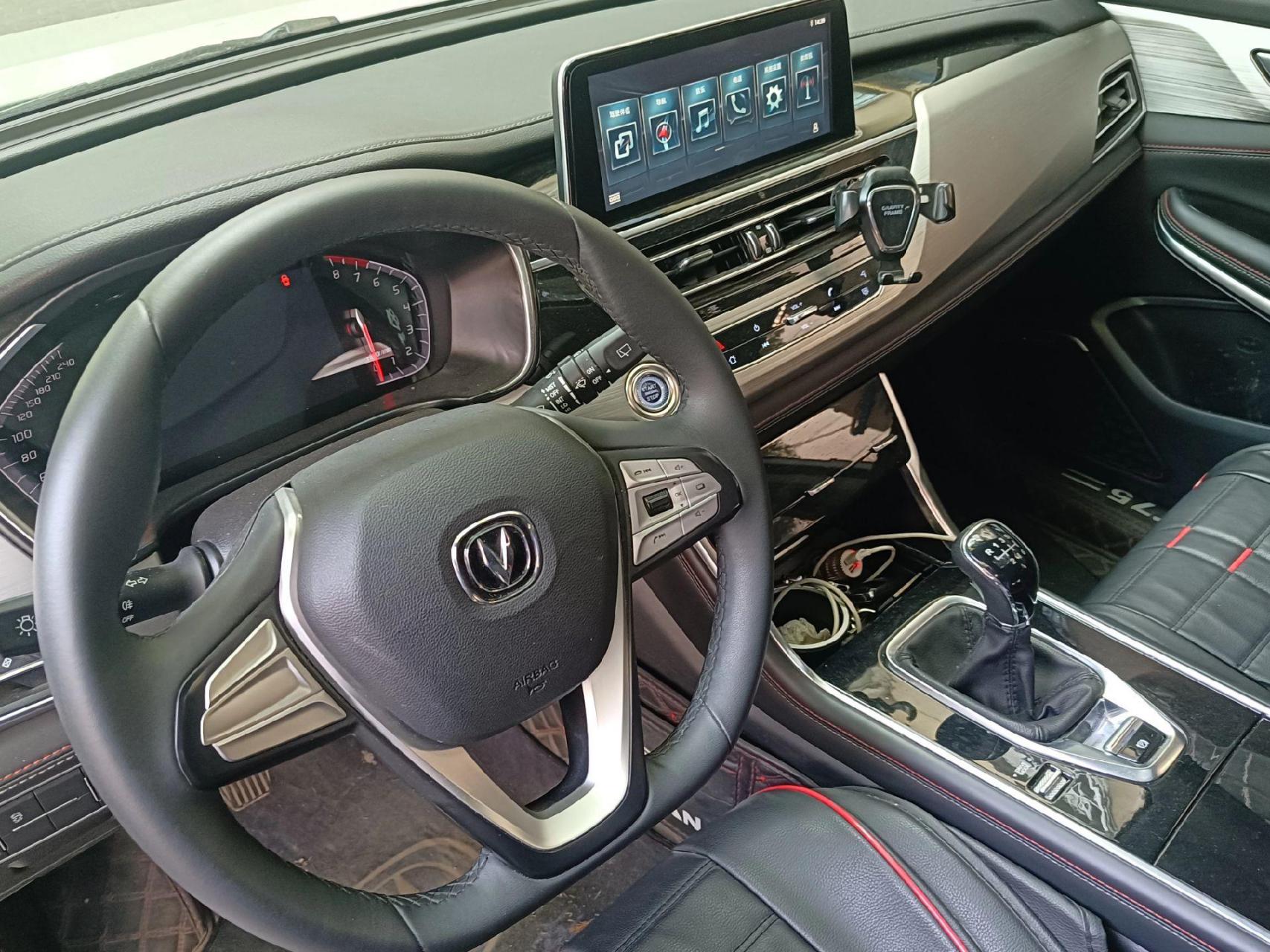 精品2020年9月份长安cs75,手动挡1.5t排量,全车原版原漆,个人一手车.