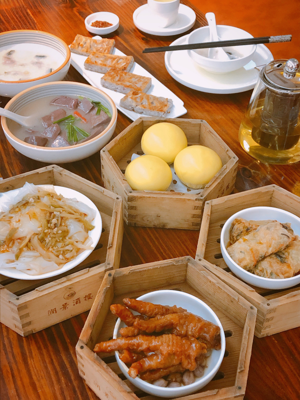 深圳早茶圣地,十多年老字号99100吃一桌 现在有越来越多的年轻早茶