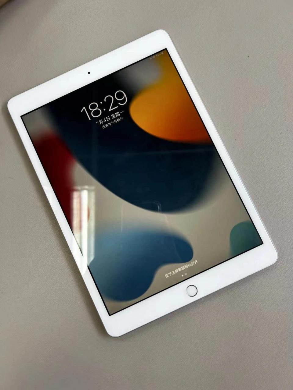 苹果ipad 2020 ipad2020款 128g 白色 外观98新 全原 国行 wifi版 10.