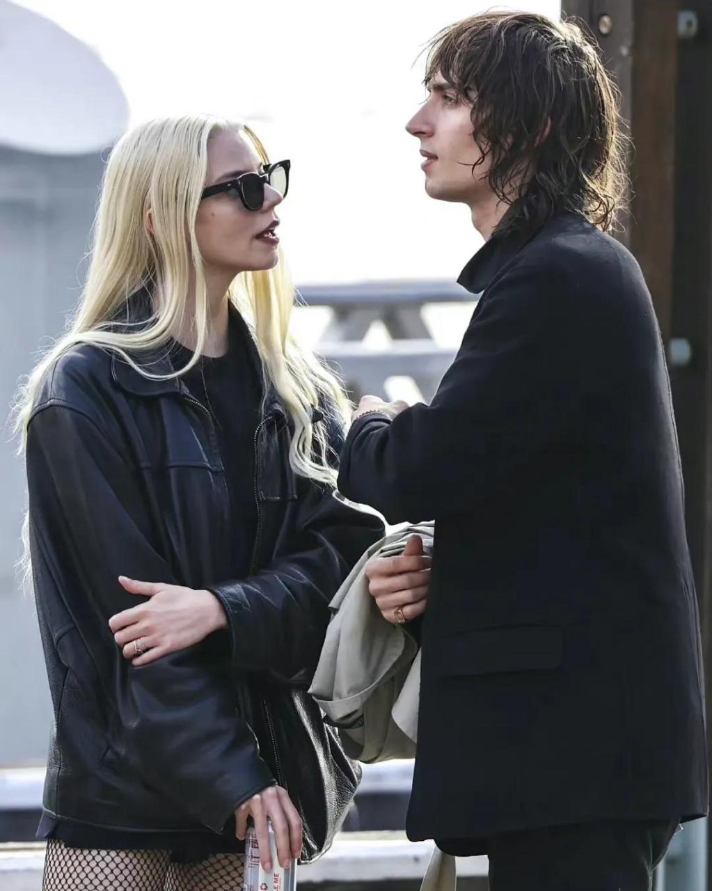 安雅·泰勒-乔伊近期与男友malcolm mcrae