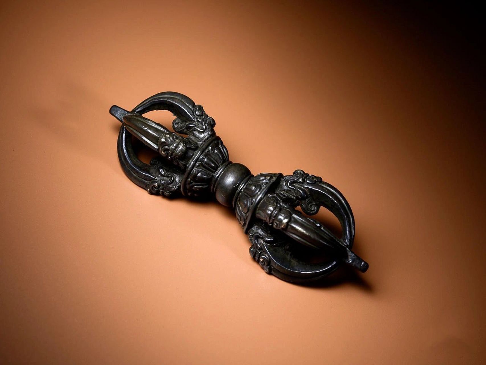 明代五股金刚杵 名称:〓雄浑厚重〓明代五股金刚杵 皮壳托甲一般 年份